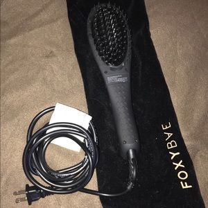 Foxybae hairbrush straightener